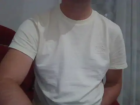 Snapshot of fikoivos chatting on 09.15.25 fikoivos online show from 09.15.25