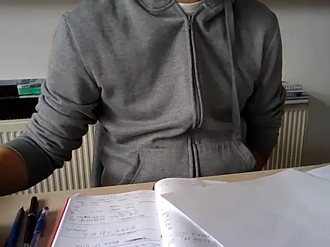 Snapshot of fikoivos chatting on 09.27.25 fikoivos online show from 09.27.25