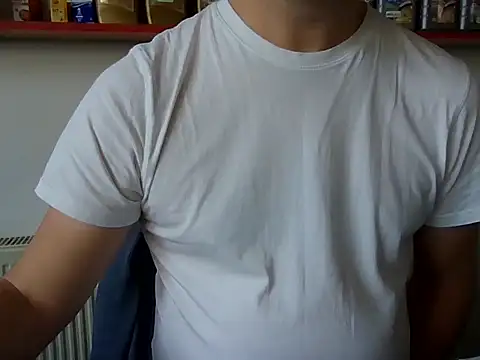 Snapshot of fikoivos chatting on 02.14.26 fikoivos online show from 02.14.26