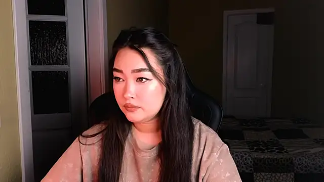 Snapshot of Erica_Wayne chatting on 01.11.25 Erica Wayne online show from 01.11.25