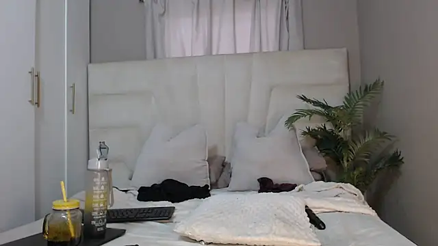 naughtyblackdolie online show from 02.27.25