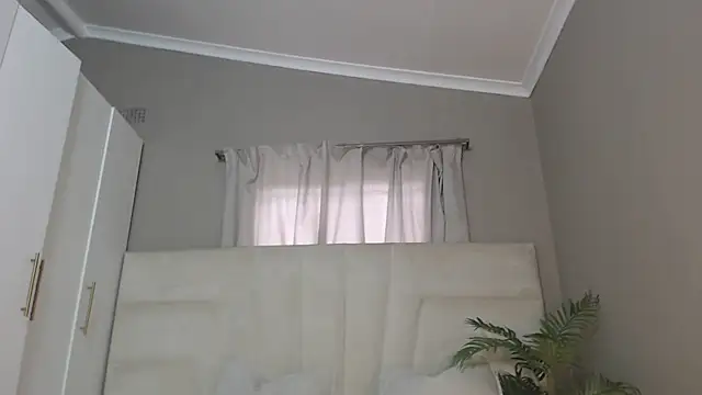 naughtyblackdolie online show from 03.03.25