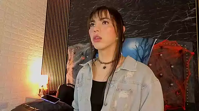 Snapshot of diosagolden chatting on 10.27.25 diosagolden online show from 10.27.25