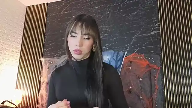 Snapshot of diosagolden chatting on 10.30.25 diosagolden online show from 10.30.25