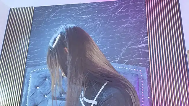 Snapshot of diosagolden chatting on 12.18.25 diosagolden online show from 12.18.25