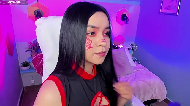 Hanna  Becker  online show from 01.25.25