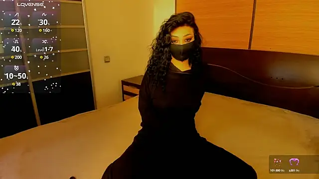 Snapshot of habibi_moon chatting on 12.29.24 habibi moon online show from 12.29.24
