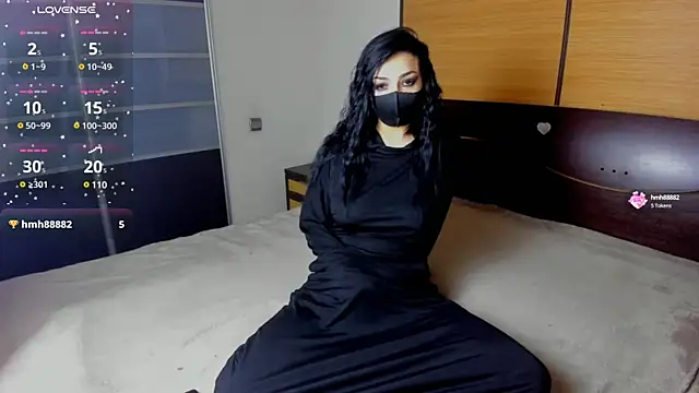 Snapshot of habibi_moon chatting on 12.29.24 habibi moon online show from 12.29.24