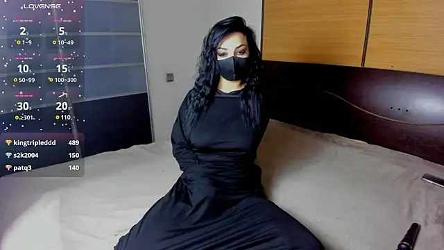 Snapshot of habibi_moon chatting on 12.29.24 habibi moon online show from 12.29.24