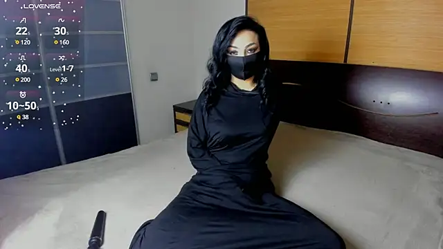 Snapshot of habibi_moon chatting on 12.30.24 habibi moon online show from 12.30.24