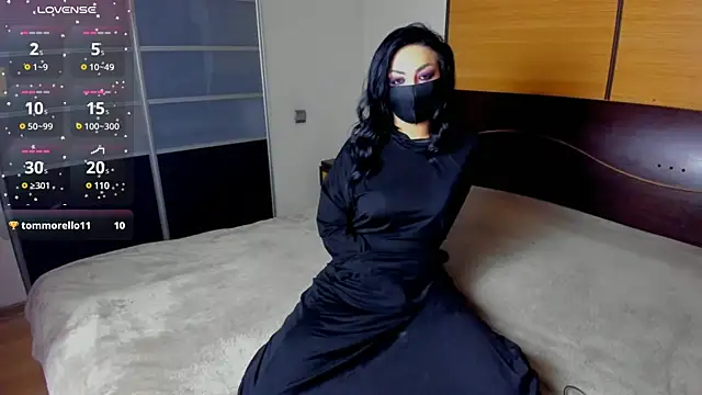 Snapshot of habibi_moon chatting on 01.26.25 habibi moon online show from 01.26.25