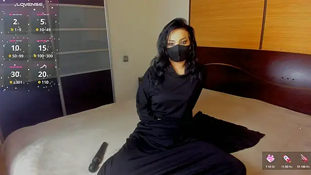 Snapshot of habibi_moon chatting on 02.24.25 habibi moon online show from 02.24.25