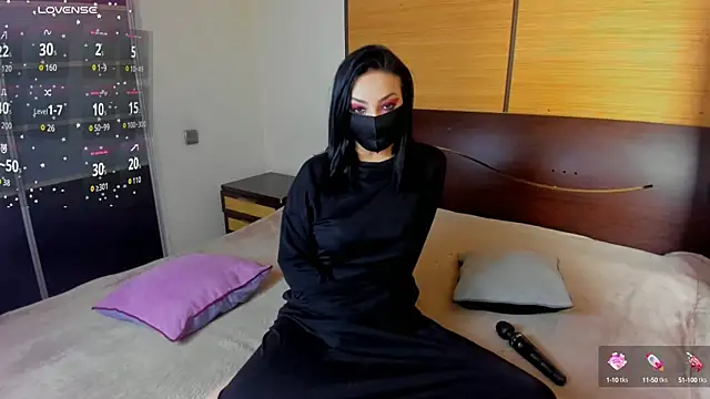 Snapshot of habibi_moon chatting on 09.26.25 habibi moon online show from 09.26.25