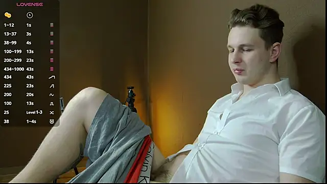 Snapshot of charlie_smiley chatting on 12.02.24 charlie smiley online show from 12.02.24