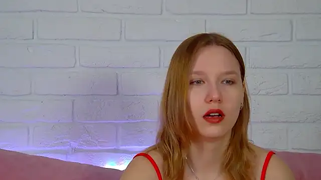 LiliLinn online show from 05.04.26