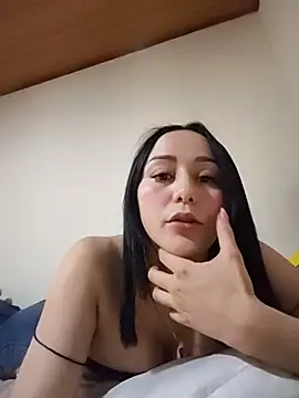 Snapshot of hazel_ross_tcw chatting on 04.26.26 hazel ross tcw online show from 04.26.26