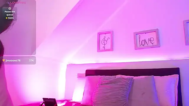 Tifanny grey online show from 03.21.25