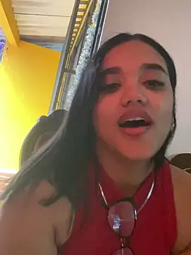 Snapshot of ElaEndez_ chatting on 01.01.25 ElaEndez  online show from 01.01.25