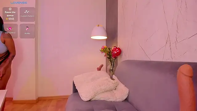 Snapshot of ElaEndez_ chatting on 03.19.25 ElaEndez  online show from 03.19.25