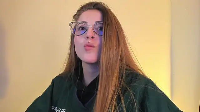 Snapshot of tekila__ chatting on 12.21.24 tekila online show from 12.21.24