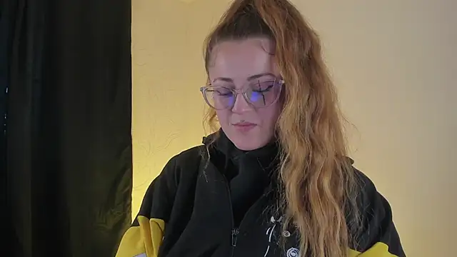 Snapshot of tekila__ chatting on 03.11.25 tekila online show from 03.11.25