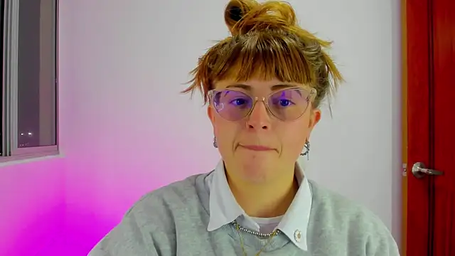 Snapshot of tekila__ chatting on 11.30.25 tekila online show from 11.30.25