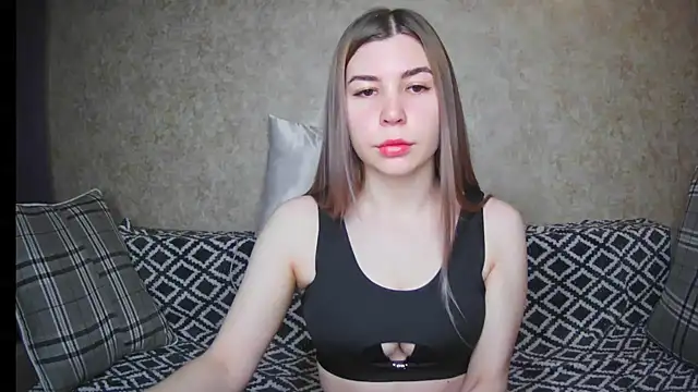 ElllaNuar online show from 12.19.24