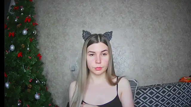 ElllaNuar online show from 01.30.25