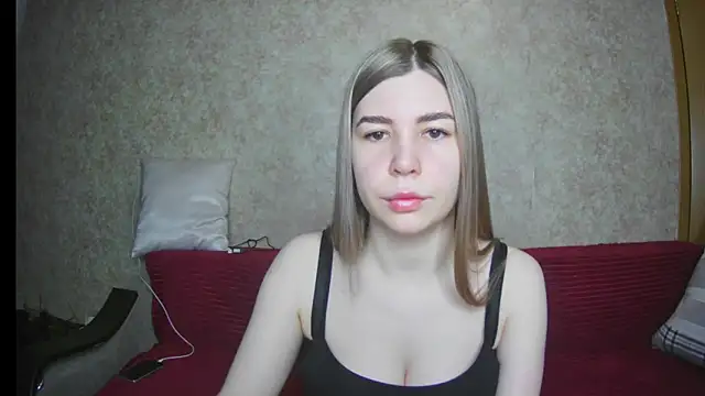 ElllaNuar online show from 03.11.25