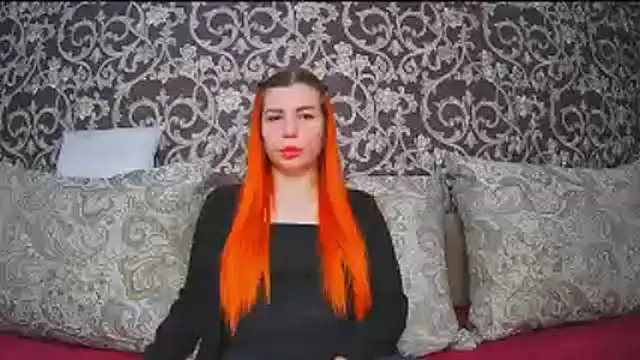 ElllaNuar online show from 11.12.25