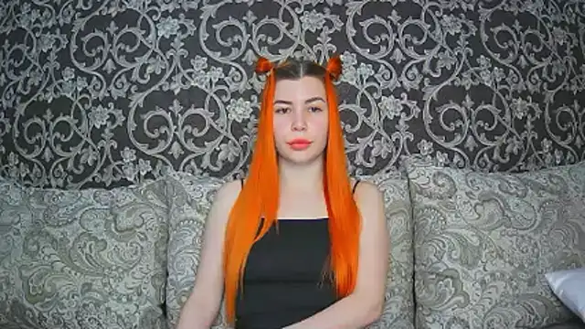 ElllaNuar online show from 11.17.25