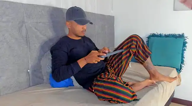 Snapshot of Mateo_Reales chatting on 01.18.25 Mateo Reales online show from 01.18.25