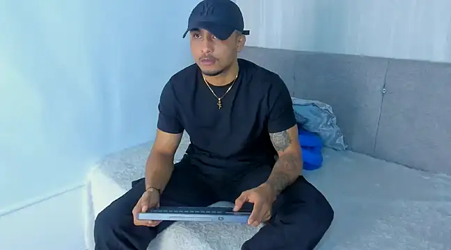 Snapshot of Mateo_Reales chatting on 03.12.25 Mateo Reales online show from 03.12.25