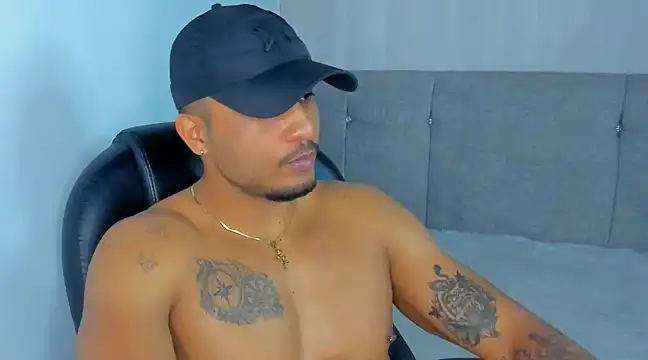 Snapshot of Mateo_Reales chatting on 03.13.25 Mateo Reales online show from 03.13.25