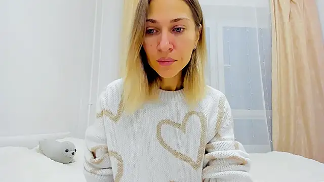 Mona Cruz online show from 12.11.24