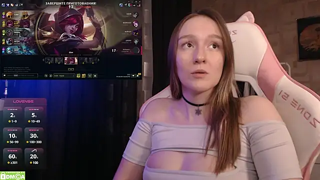 MoonlishSiren online show from 03.21.25