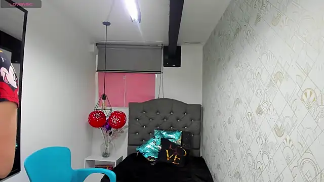 LiaCooper  online show from 03.05.25