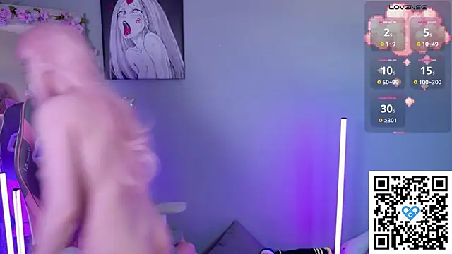 White kitty01 online show from 04.25.26