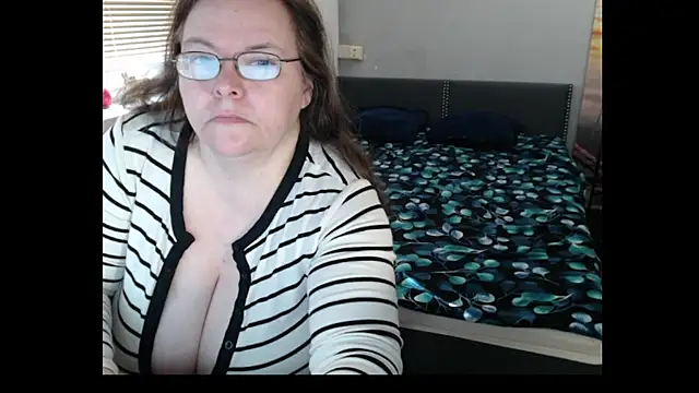 Sweetboobs online show from 04.05.26