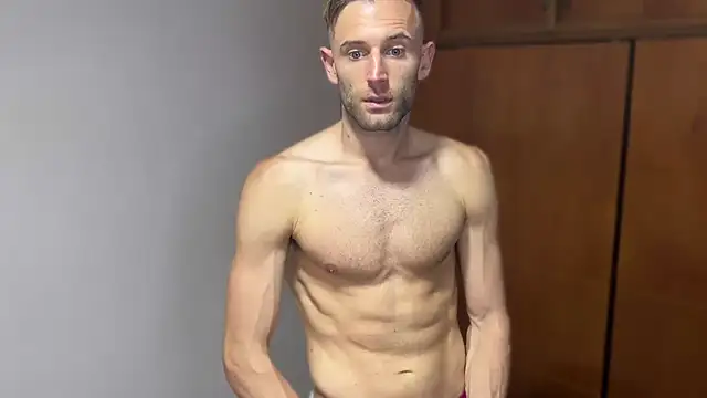 Snapshot of aquilesmade chatting on 12.08.24 aquilesmade online show from 12.08.24