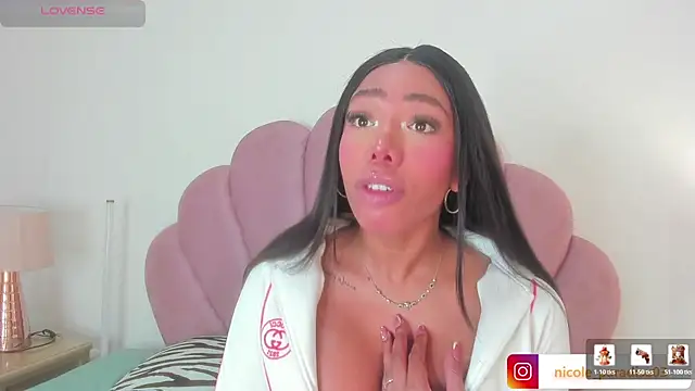 Nicole Paradise online show from 07.24.26