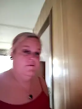 Snapshot of Trans_Girl_next_door420 chatting on 02.14.25 Trans Girl next door420 online show from 02.14.25