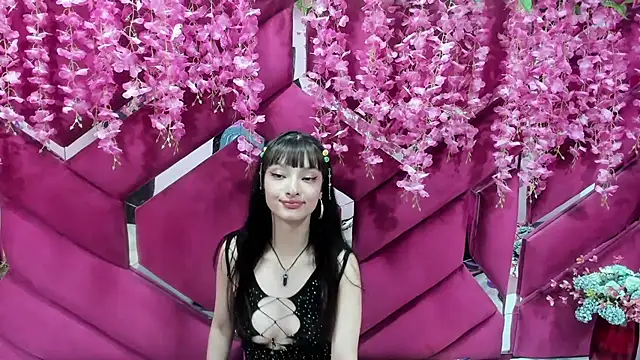 Aurora 18 online show from 02.11.25