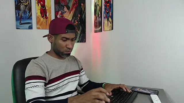 Snapshot of Enriblack92 chatting on 01.14.25 Enriblack92 online show from 01.14.25