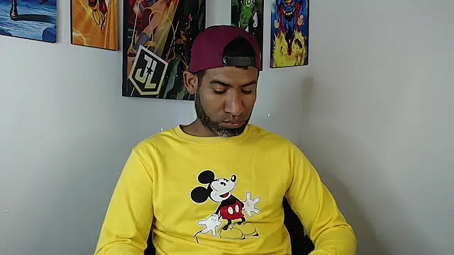 Snapshot of Enriblack92 chatting on 01.22.25 Enriblack92 online show from 01.22.25