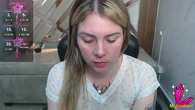 Snapshot of Paula_b_ chatting on 06.27.26 Paula b online show from 06.27.26