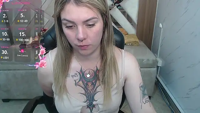 Snapshot of Paula_b_ chatting on 06.28.26 Paula b online show from 06.28.26