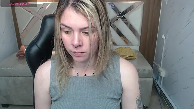 Snapshot of Paula_b_ chatting on 07.13.26 Paula b online show from 07.13.26