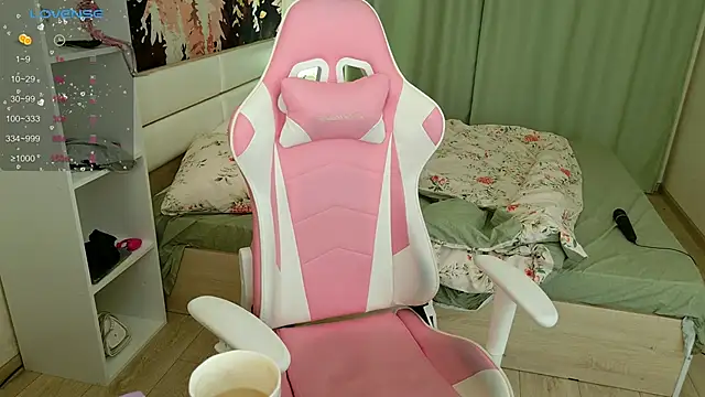 LexieLoree online show from 09.30.25