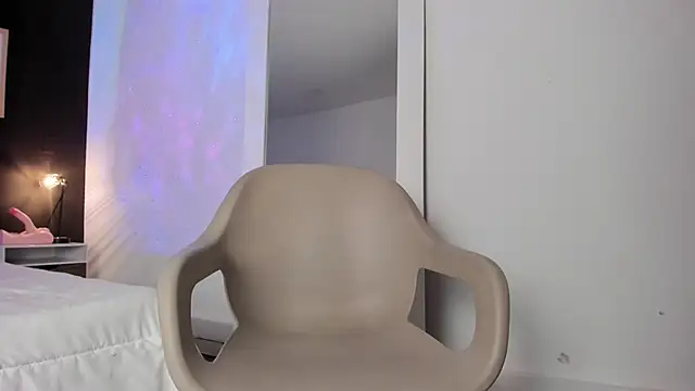 VioletPaket online show from 03.14.25